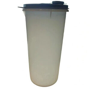 Vintage Tupperware Modular Mate #261-15  Juice Container w/Pour Lid Blue #563-8.